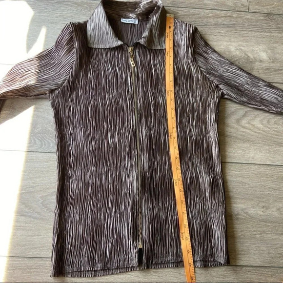 Jolie Mine  Paris Pleat Pisse’ Crinkle Satin Jacket - Picture 15 of 16